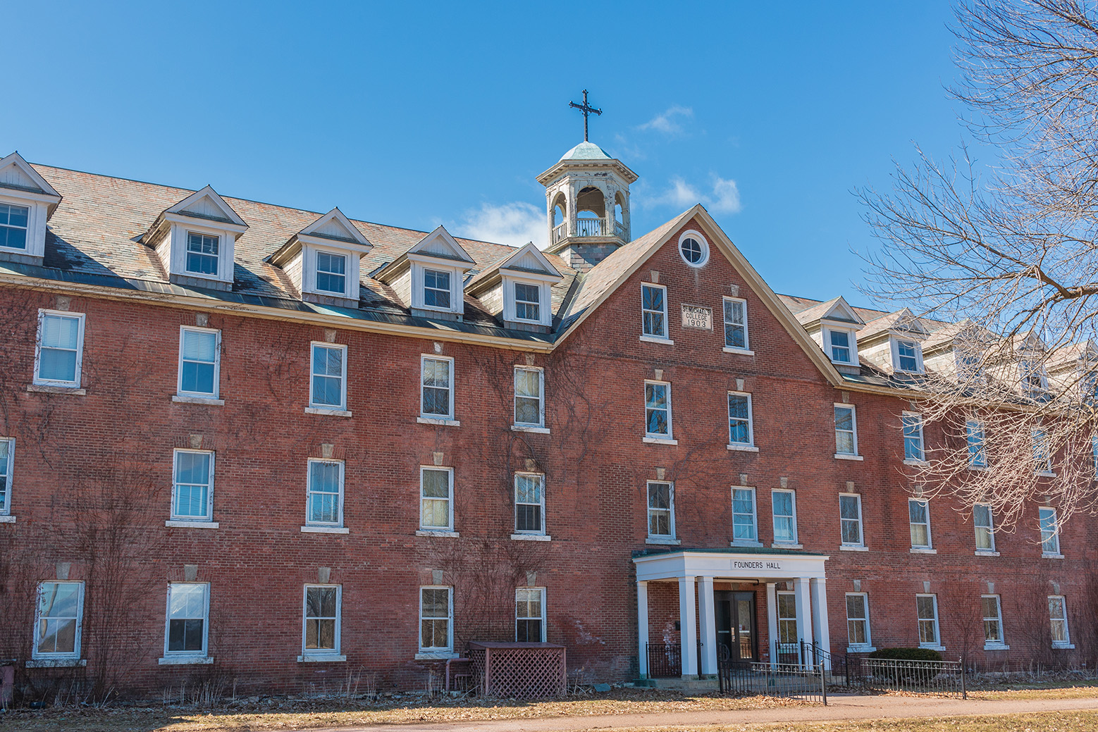 Founders hall unca